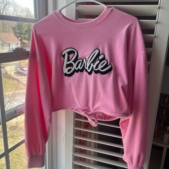 Forever 21 Tops - Barbie Pink Cropped Sweatshirt